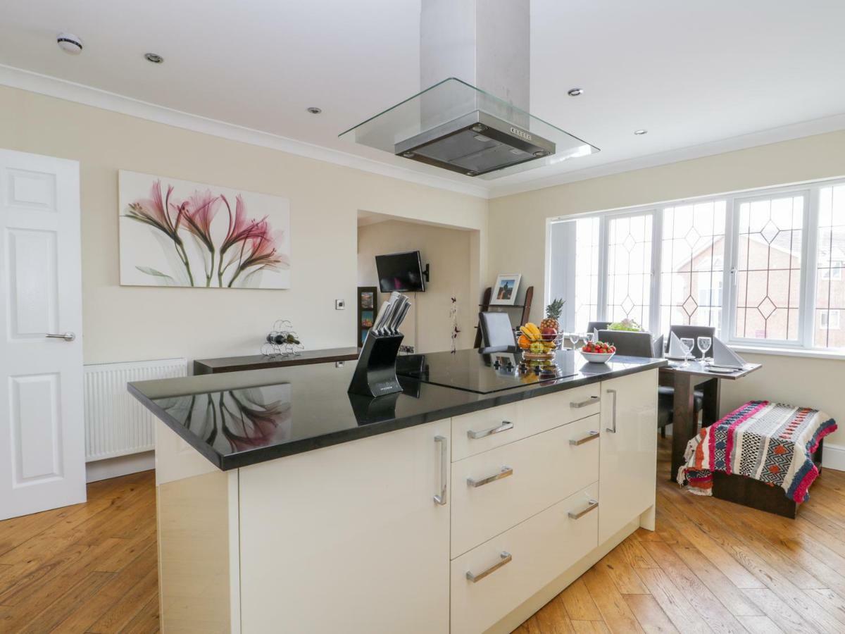 The Gansey Girl Apartment Bridlington Bagian luar foto